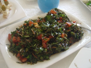 Taze Kekik Salatası Tarifi ve Malzemeleri Taze Kekik Salatası Tarifi ve Malzemeleri